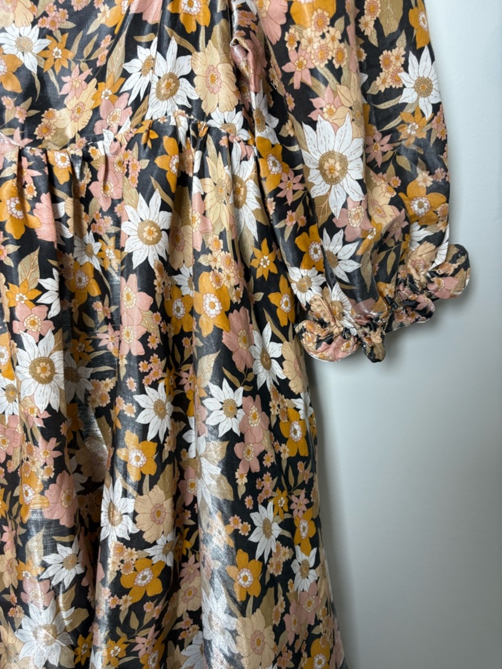 Storia Babydoll Puff Sleeve Floral Metallic Sheen Flowy Dress - Picture 5 of 10